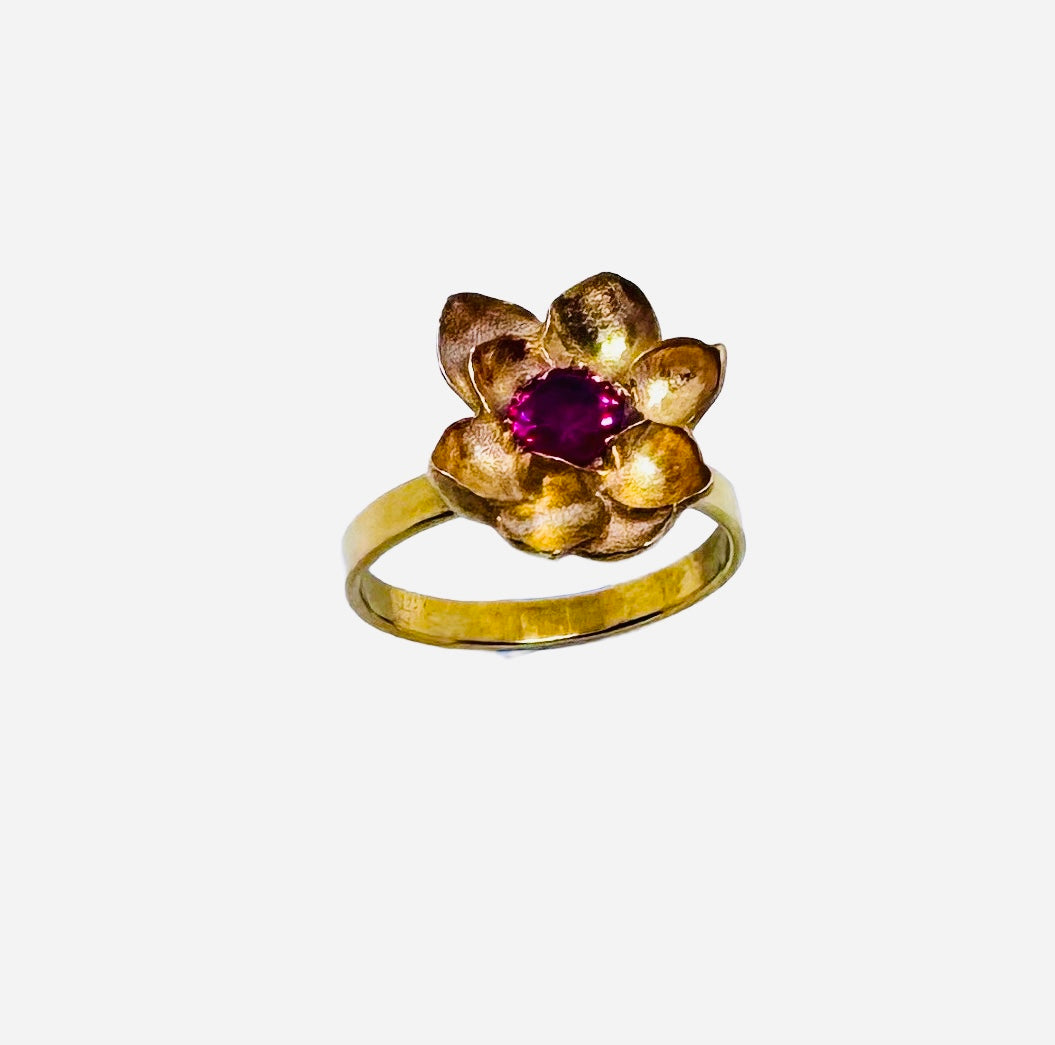 Magnolia flower ring