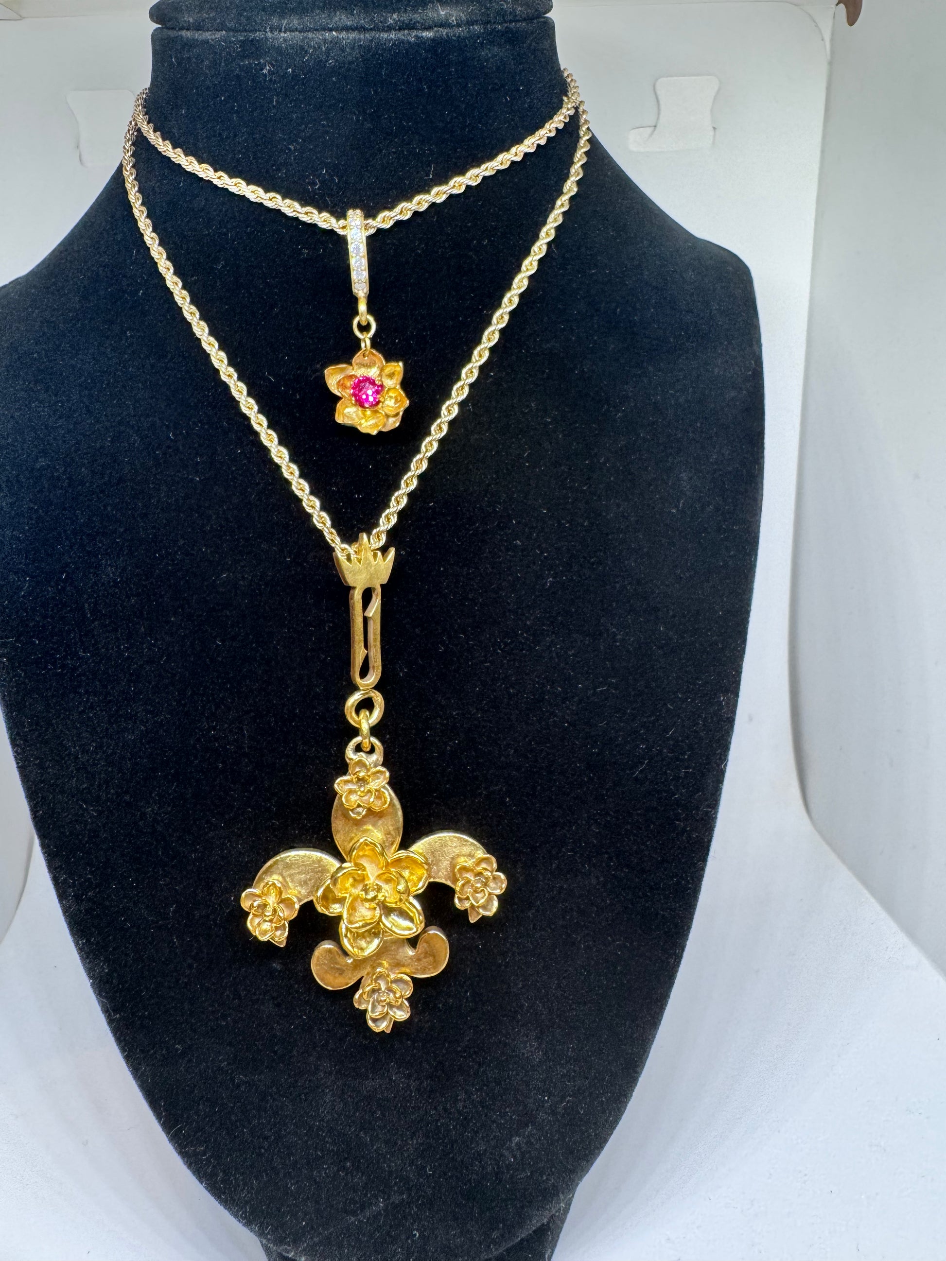 Fleur de lis x Magnolia Bouquet gold plated